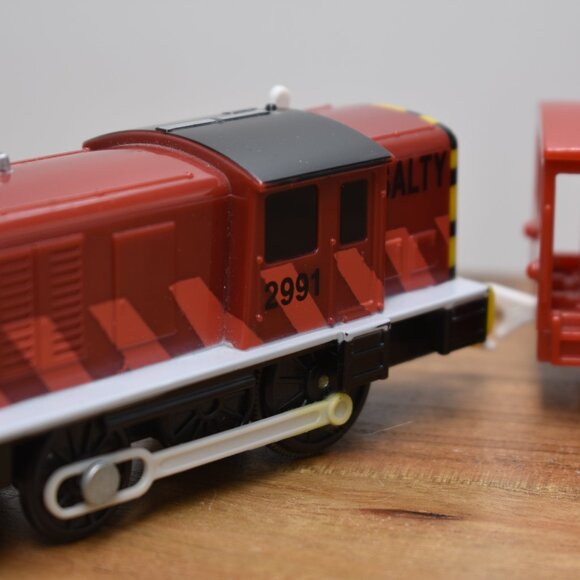 Salty and Caboose Trackmaster Motorized Train Battery Operated Thomas & Friends - Picture 3 of 10